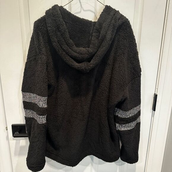 NWT Women's MainStrip Super soft Hoodie multicolored woven pouch, size M! - Picture 7 of 14